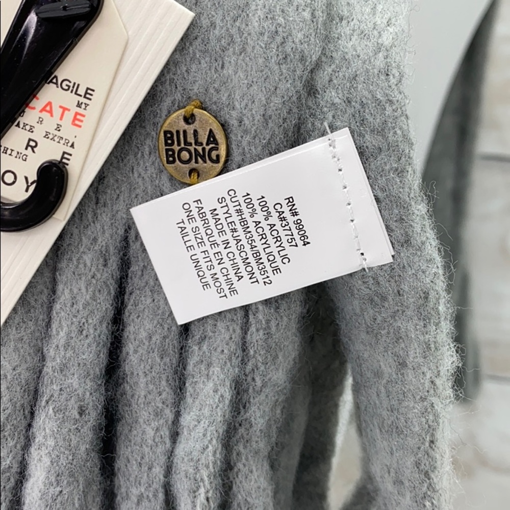 Billabong Gray On The Fringes Oversized Wrap/Scarf - Picture 6 of 6